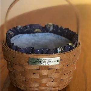 Longaberger Discovery basket with liner